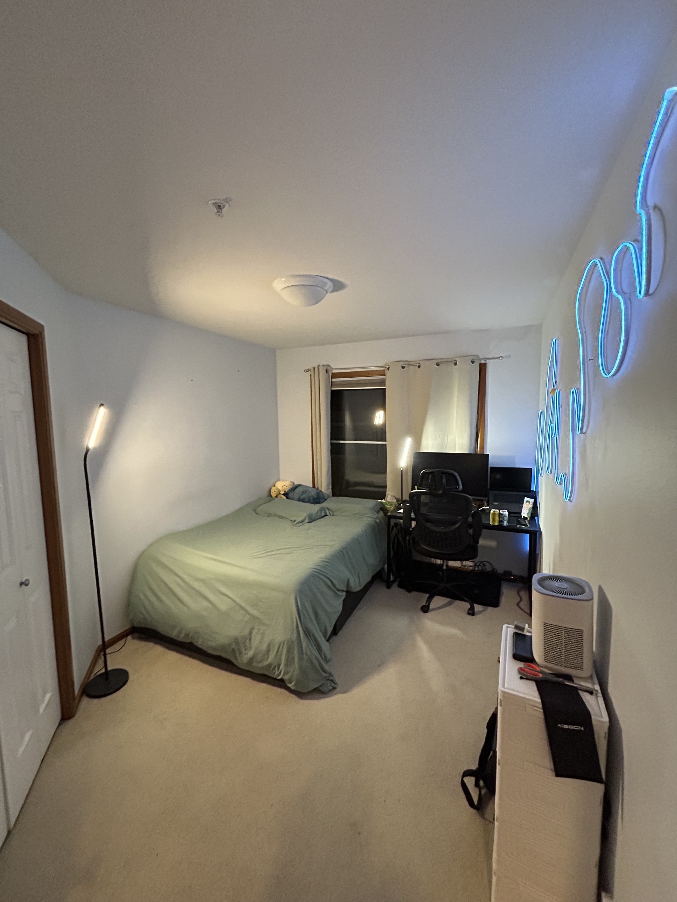 2111 Waverly Place N